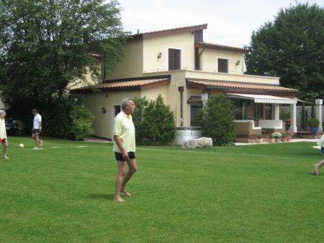 Fussball 013.jpg   27kb   26.03.2021 22:37:57